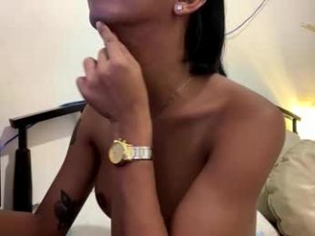 mollycummers webcam model stream image