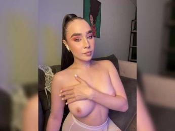 SonyaFox webcam model stream image