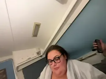 imagen del stream de BBWlucyxxx