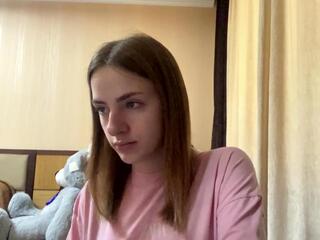 Sunshine Mcwain webcam model stream image