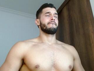 Tom Wills webcam model stream image