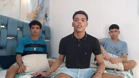 PRETTY_FEM webcam model stream image