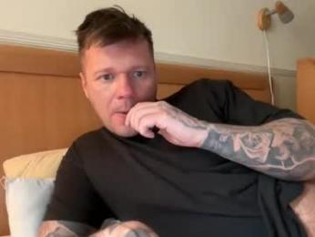 monster_d_ webcam model stream image