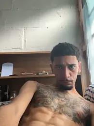 24_c webcam model stream image