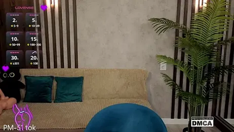 Holl1Would webcam model stream image