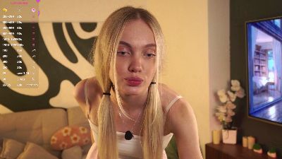 KarinaMckenty webcam model stream image