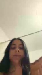 Iasmin23 webcam model stream image