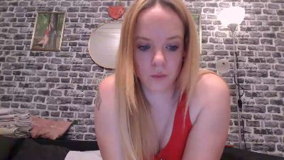 xHotmilf87x webcam model stream image