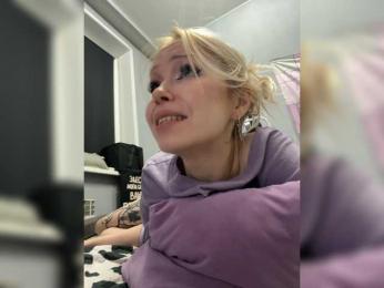 freakfarm webcam model stream image