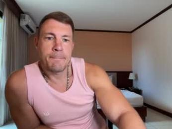 capt_oliver webcam model stream image