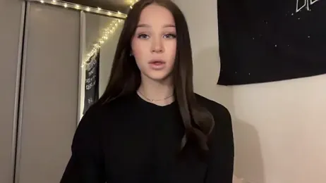 ur_molly webcam stripchat model stream image