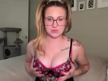 softslutxo webcam model stream image