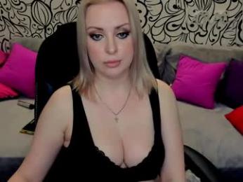 hotdreamhere webcam model stream image
