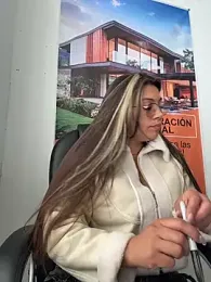 LIZ-06_ webcam model stream image