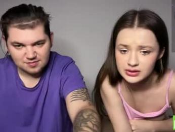 lovelly_mooncouple webcam model stream image