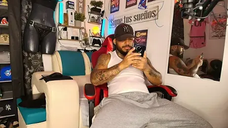 Leenar_Key webcam model stream image