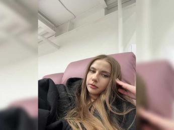 VikkiExtraCheese webcam bongacams model stream image