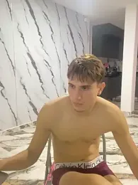 oliver_Lz webcam stripchat model stream image