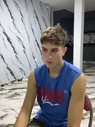 oliver_Lz webcam model stream image