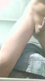 Luzzl webcam cam4 model stream image