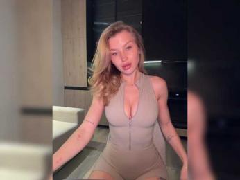 sweeetpeach webcam model stream image