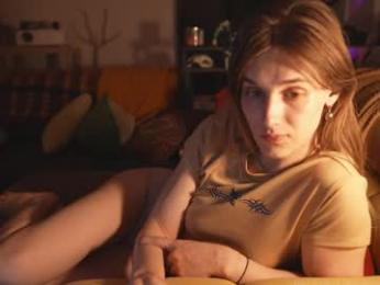 petitecut webcam model stream image
