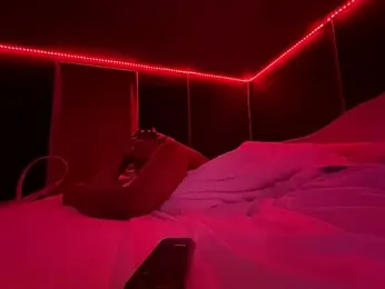 KLoveeee webcam stripchat model stream image