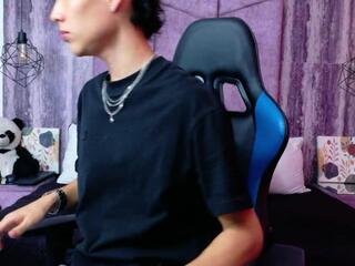 Aaron Dayker webcam model stream image