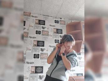 KissaHot webcam model stream image