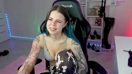 QueenAliceX webcam model stream image