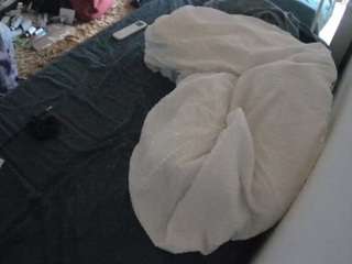 voyeurcam-julmodels-whitebed-4 webcam model stream image
