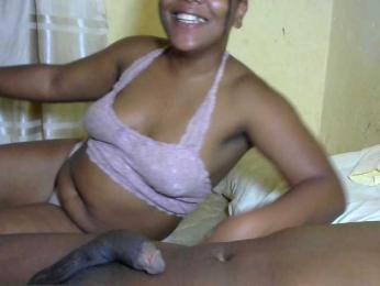 Nuru_sweet webcam model stream image