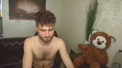 KyloEast webcam cam4 model stream image