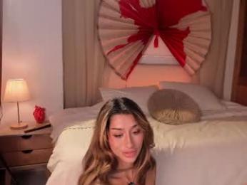 connie_deep webcam model stream image