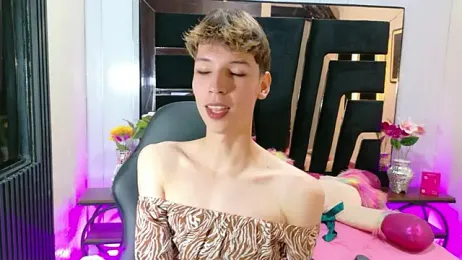 Stefany_PiInk webcam model stream image