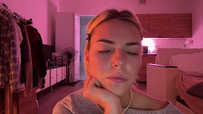 AndrewOlliver webcam model stream image