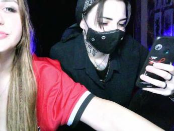 Dark-Pictur- webcam model stream image