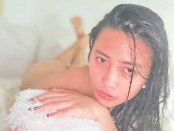 HoneyMendoza webcam model stream image