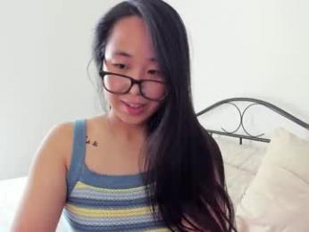 naughtynerdygirl webcam model stream image