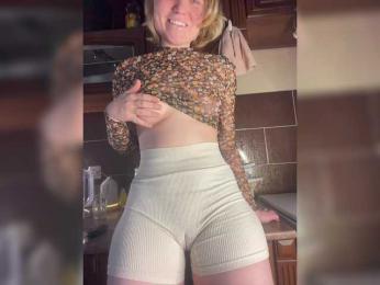 A-Huli webcam bongacams model stream image