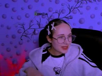 mona_cloud webcam model stream image