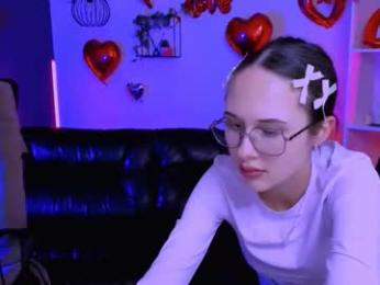 mona_cloud webcam model stream image