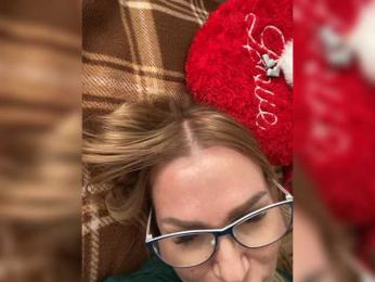 Lisa1225 webcam model stream image