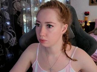 Tina Madisson webcam flirt4free model stream image