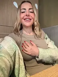 EmaSalis webcam stripchat model stream image