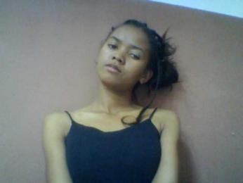 Laynah1a webcam model stream image