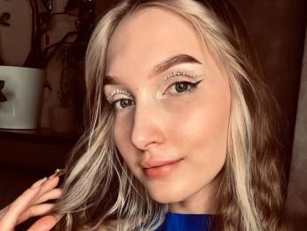 AlbinaFichtner webcam model stream image