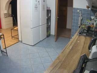voyeurcam-julmodels-kitchen webcam model stream image