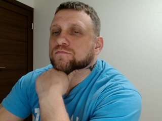 b-l-o-n-d webcam model stream image