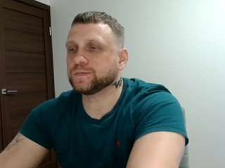 b-l-o-n-d webcam model stream image